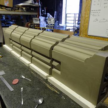 Door lintel hand finishing